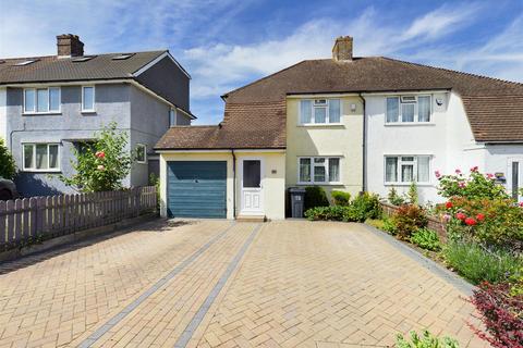 22 Parkway, New Addington, Croydon, CR0 0LA