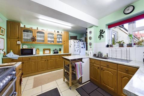 22 Parkway, New Addington, Croydon, CR0 0LA