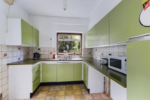 7 Sylvan Close, South Croydon, CR2 8DS