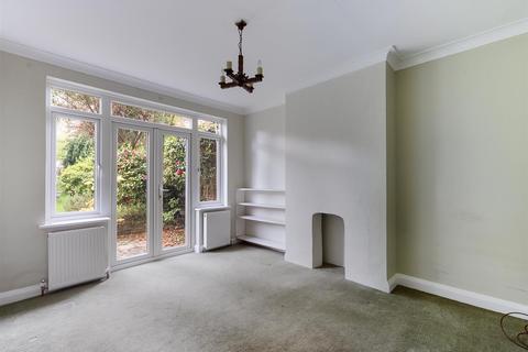 7 Sylvan Close, South Croydon, CR2 8DS