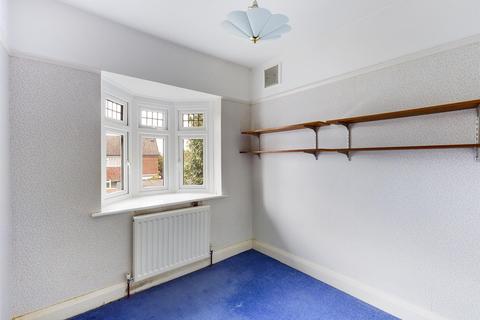 7 Sylvan Close, South Croydon, CR2 8DS