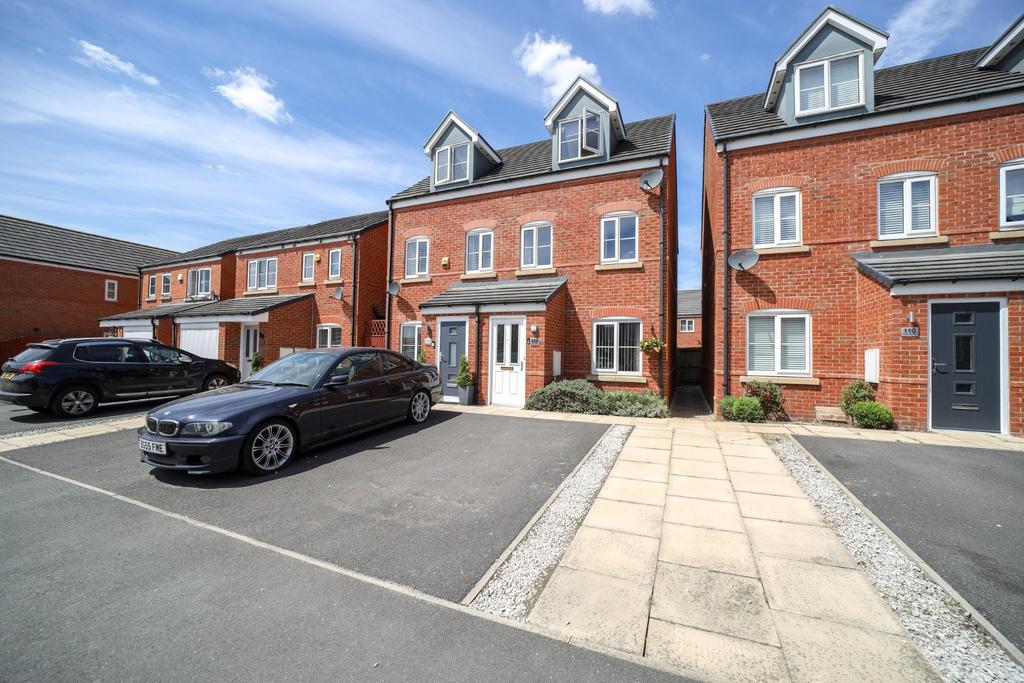 Vulcan Park Way, NewtonLeWillows... 3 bed semidetached house £200,000