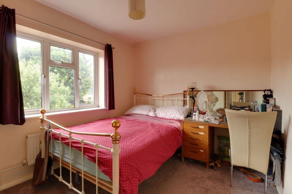 Bedroom 2 (Double)
