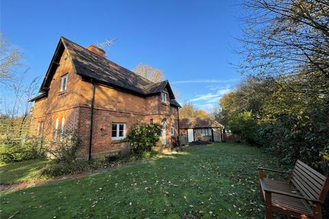 2 bedroom semi-detached house to rent, Tonbridge Road, Bough Beech