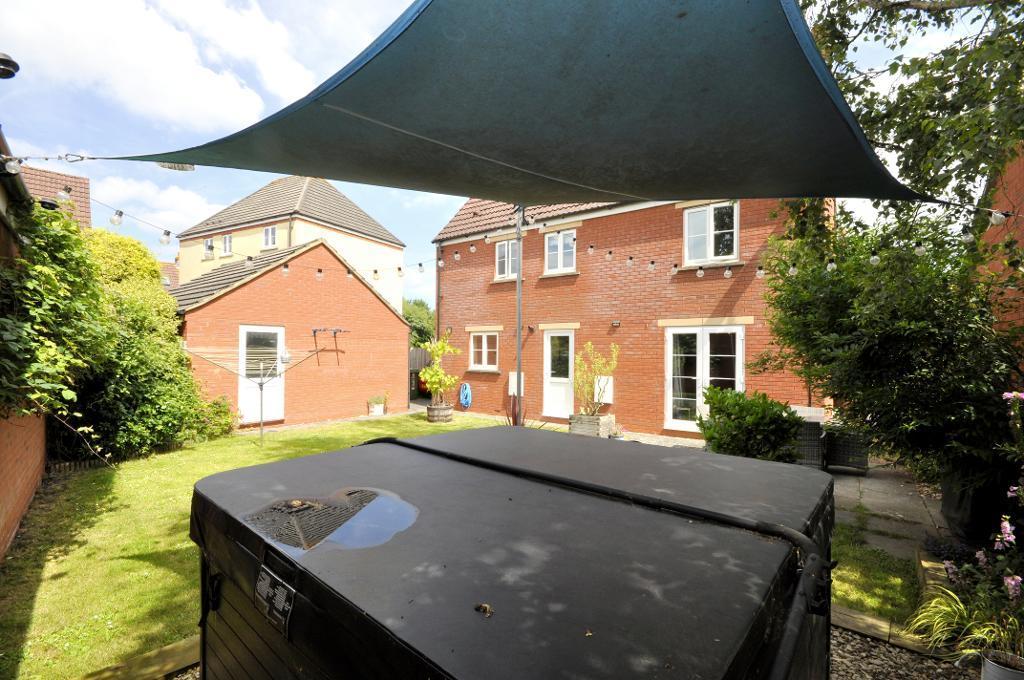 South facing rear garden with hot tub