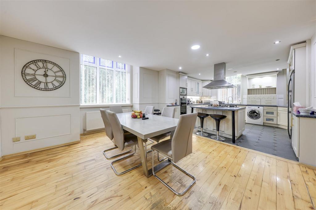 Dining / Kitchen