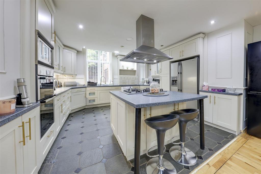 Kitchen Alt 2