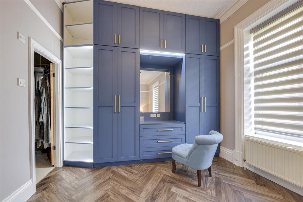 Built in Wardrobes