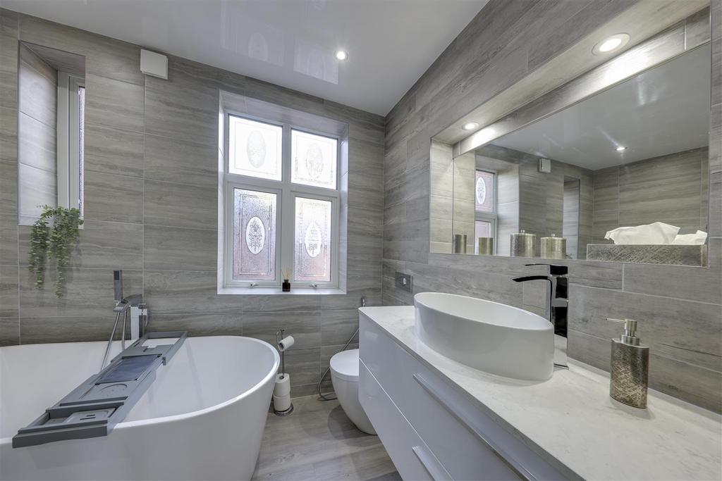 Bathroom alt 1
