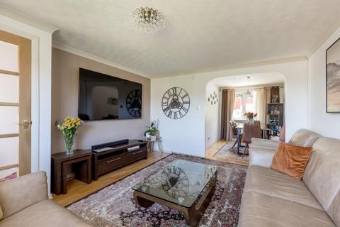 30 Carnbee Crescent, Edinburgh, EH16 6GF