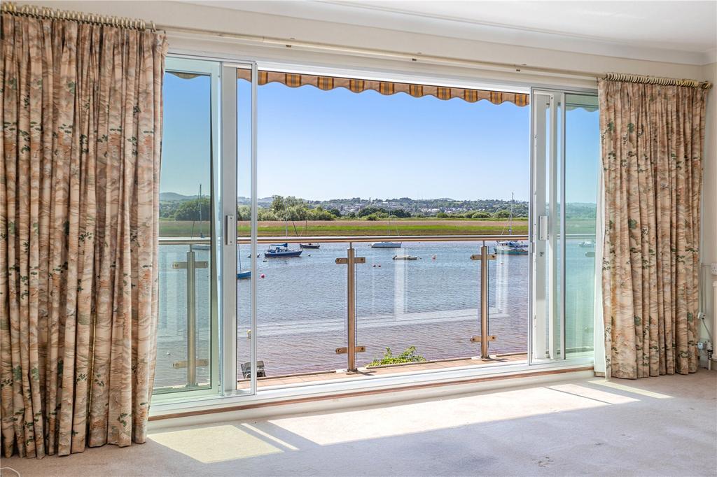 Strand Court, Topsham, Exeter, EX3 3 bed apartment £800,000