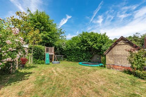 2 Chilcroft Road, Haslemere, GU27 1JJ