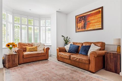 2 Chilcroft Road, Haslemere, GU27 1JJ