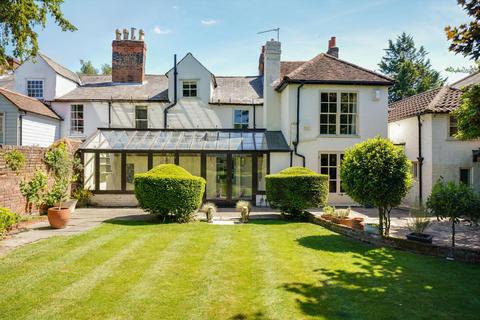 4 bedroom semi-detached house for sale - The Broadway, Laleham, Staines-upon-thames, Surrey, TW18