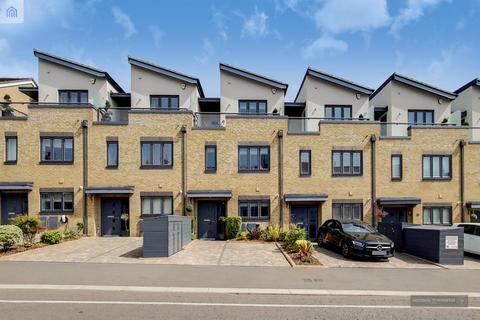 12 Vicars Moor Lane, London, N21 2QJ