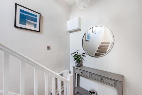 59b Gascony Avenue, London, NW6 4ND