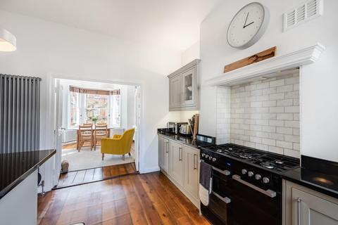 59b Gascony Avenue, London, NW6 4ND