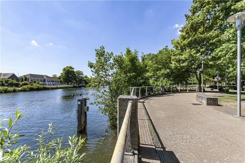 1 bedroom flat for sale - 10a Thames Street, staines, Staines-upon-Thames, Surrey, TW18 4SD