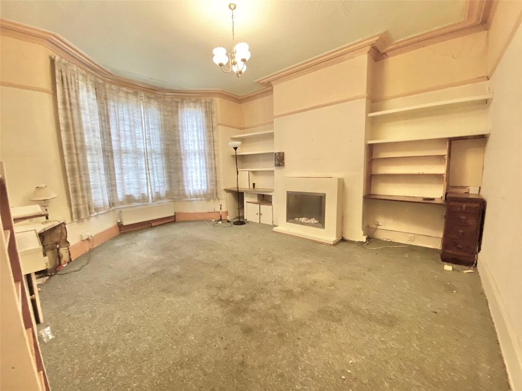 Bramhall Lane, Davenport, Stockport, SK3 3 bed semidetached house £