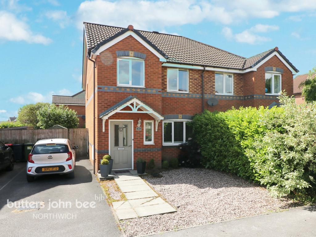 Harewood Close, Northwich 3 bed semidetached house for sale £112,500
