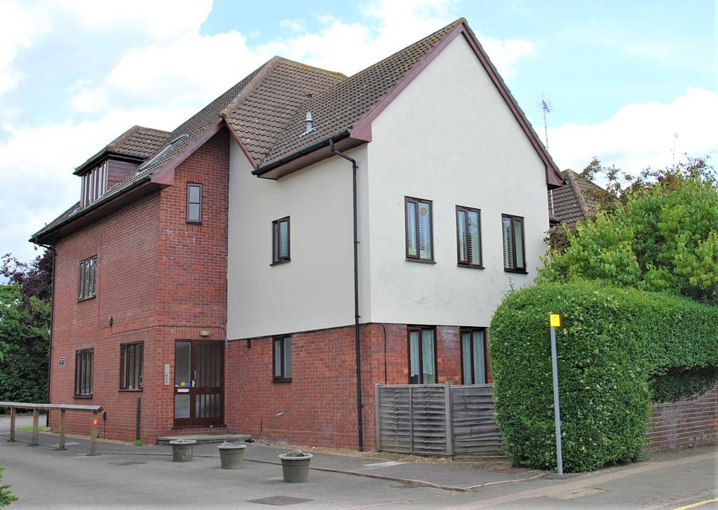 Leatherhead Studio for sale £190,000