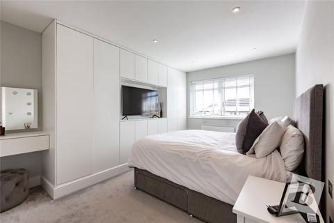 2 bedroom apartment for sale, Abington Court, Hall Lane, Upminster, RM14