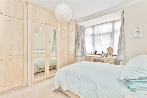 2 bedroom bungalow for sale - Coniston Road, Twickenham, TW2