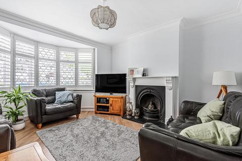 3 bedroom semi-detached house for sale - Hayes Wood Avenue, Hayes