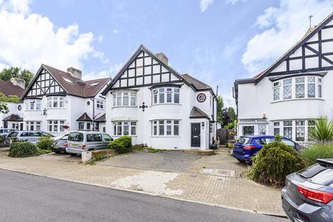 3 bedroom semi-detached house for sale - Hayes Wood Avenue, Hayes
