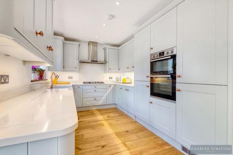 3 bedroom detached house for sale, Netherpark Drive, Gidea Park