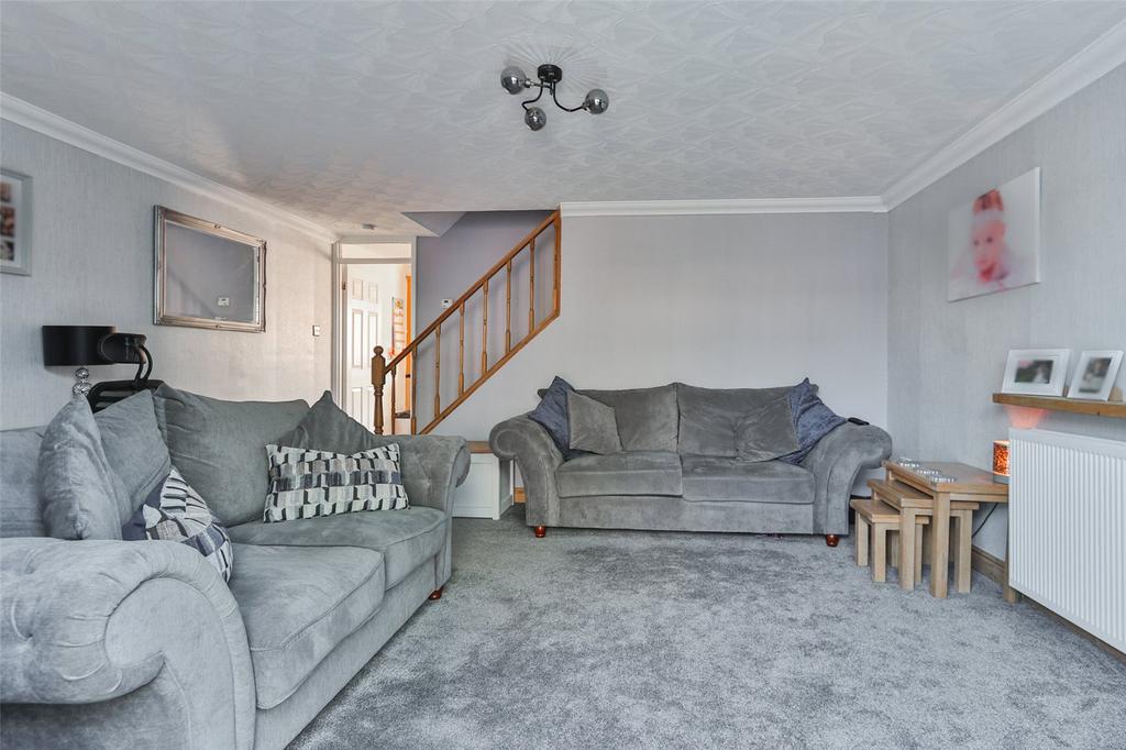Hykeham Close, Kingswood, Hull, HU7 3 bed terraced house £110,000