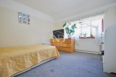 418 Allenby Road, Southall, UB1 2HT