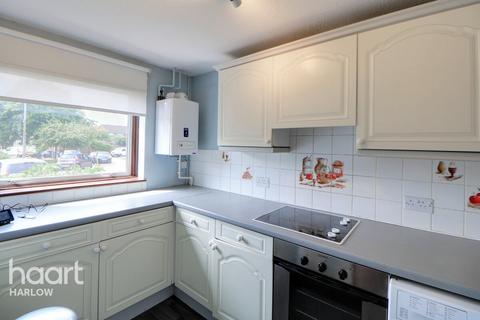 94 Bynghams, Harlow, CM19 5NT