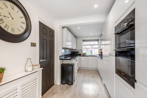 9 Balmoral Close, Slough, SL1 6JP