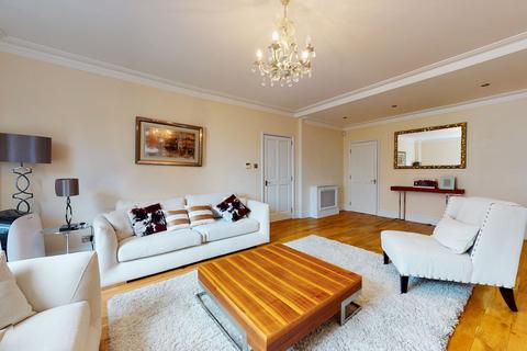 3 bedroom flat to rent - Pembridge Gardens, London, W2