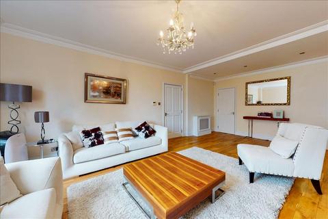 3 bedroom flat to rent, Pembridge Gardens, Notting Hill, London, Royal Borough of Kensington and Chelsea, W2