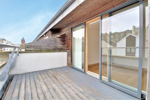 2 bedroom penthouse to rent - 3 Beta House St Johns Road, Hove BN3 2FX