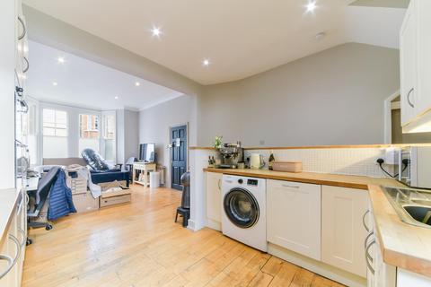 1 bedroom apartment to rent, Juer Street, Battersea, London, SW11
