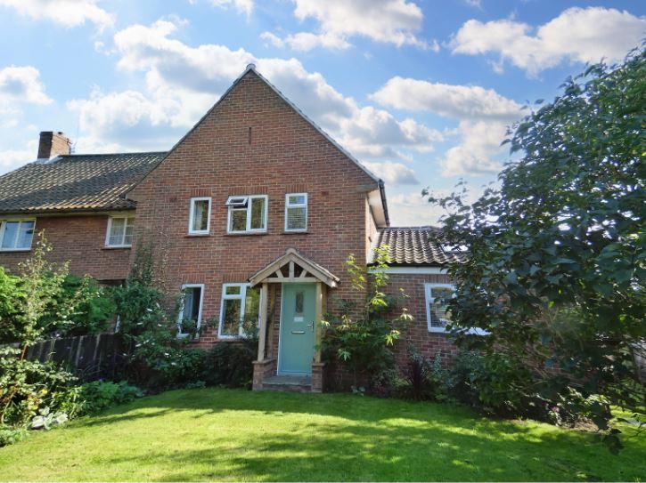 Greenway Lane, Fakenham NR21 3 bed semi-detached house for sale - £300,000