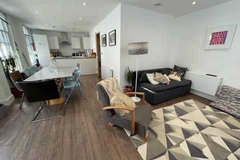 2 bedroom duplex to rent, Hanningtons Lane, Brighton BN1