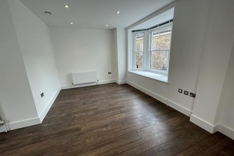 2 bedroom duplex to rent, Hanningtons Lane, Brighton BN1