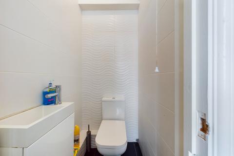 52 Bolgoed Road, Pontarddulais, Swansea, SA4 8JF