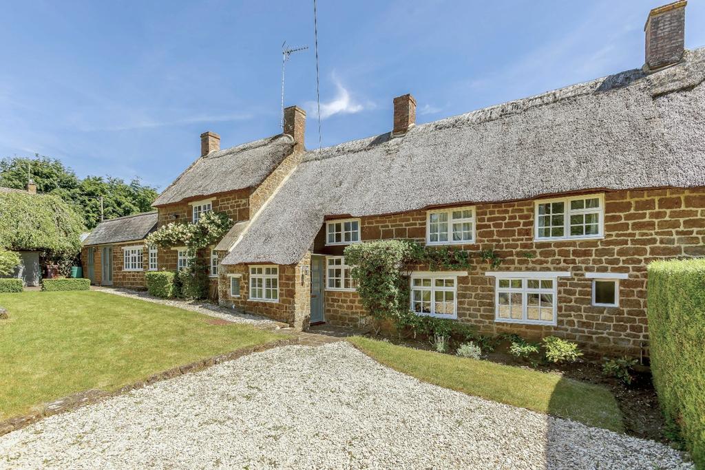 Mill Lane, Wigginton, Banbury 3 bed semidetached house £750,000