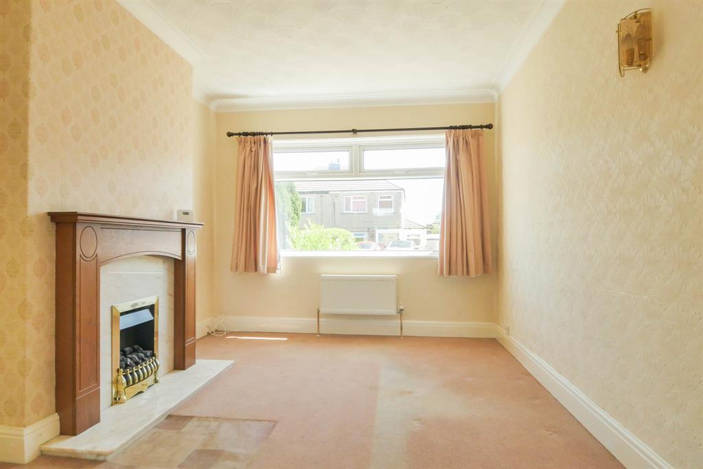 Moorfield Crescent, Pudsey, LS28 8BR 3 bed end of terrace house £230,000