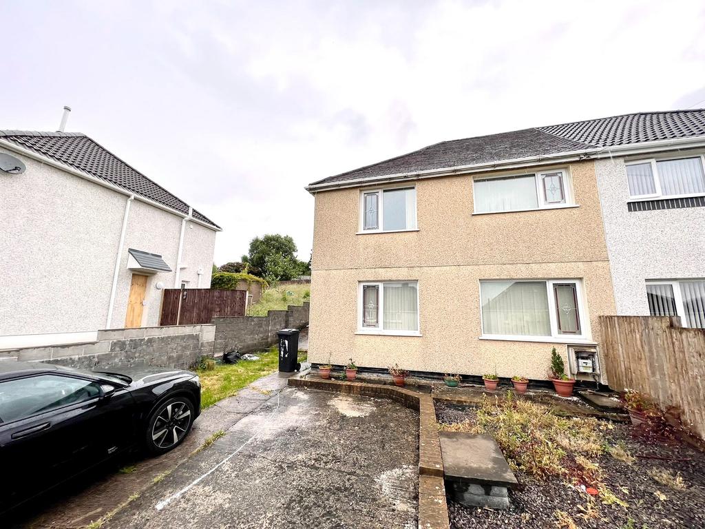 Cae Mawr, Seven Sisters, Neath, Neath... 3 bed semidetached house £