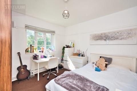 undefined, Shandy Street, Stepney, Mile End, London, E1