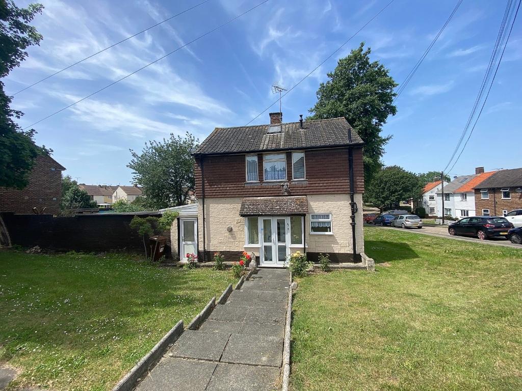 Eastcourt Lane, Twydall, 2 bed end of terrace house £265,000