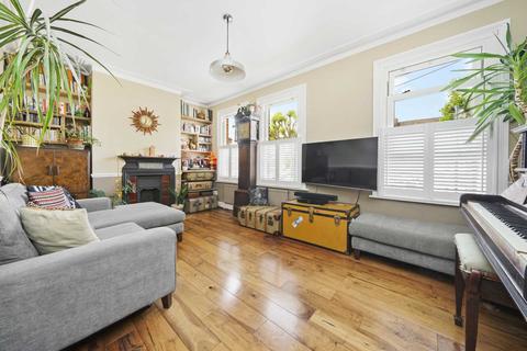 142 Blyth Road, London, E17 8HT