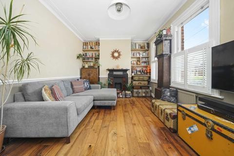 142 Blyth Road, London, E17 8HT