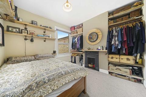 142 Blyth Road, London, E17 8HT